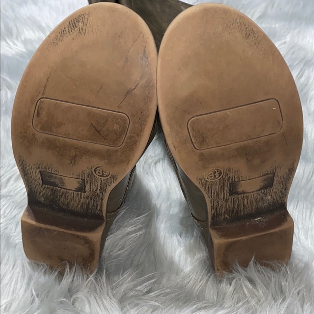 Boots - Picture 5 of 5